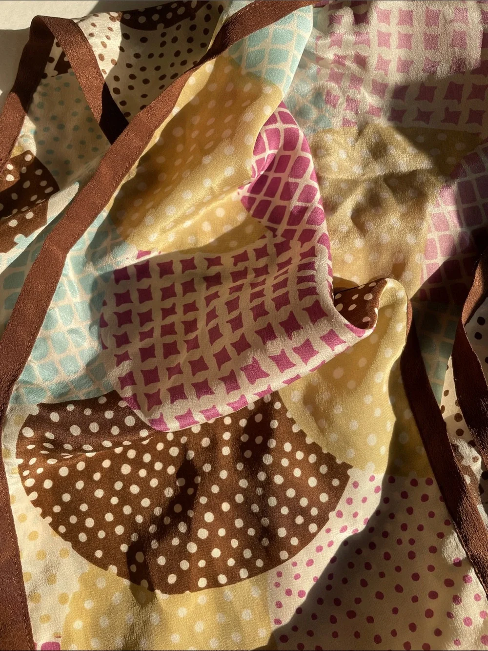 VTG ACCESSORIZE SILK SCARF
